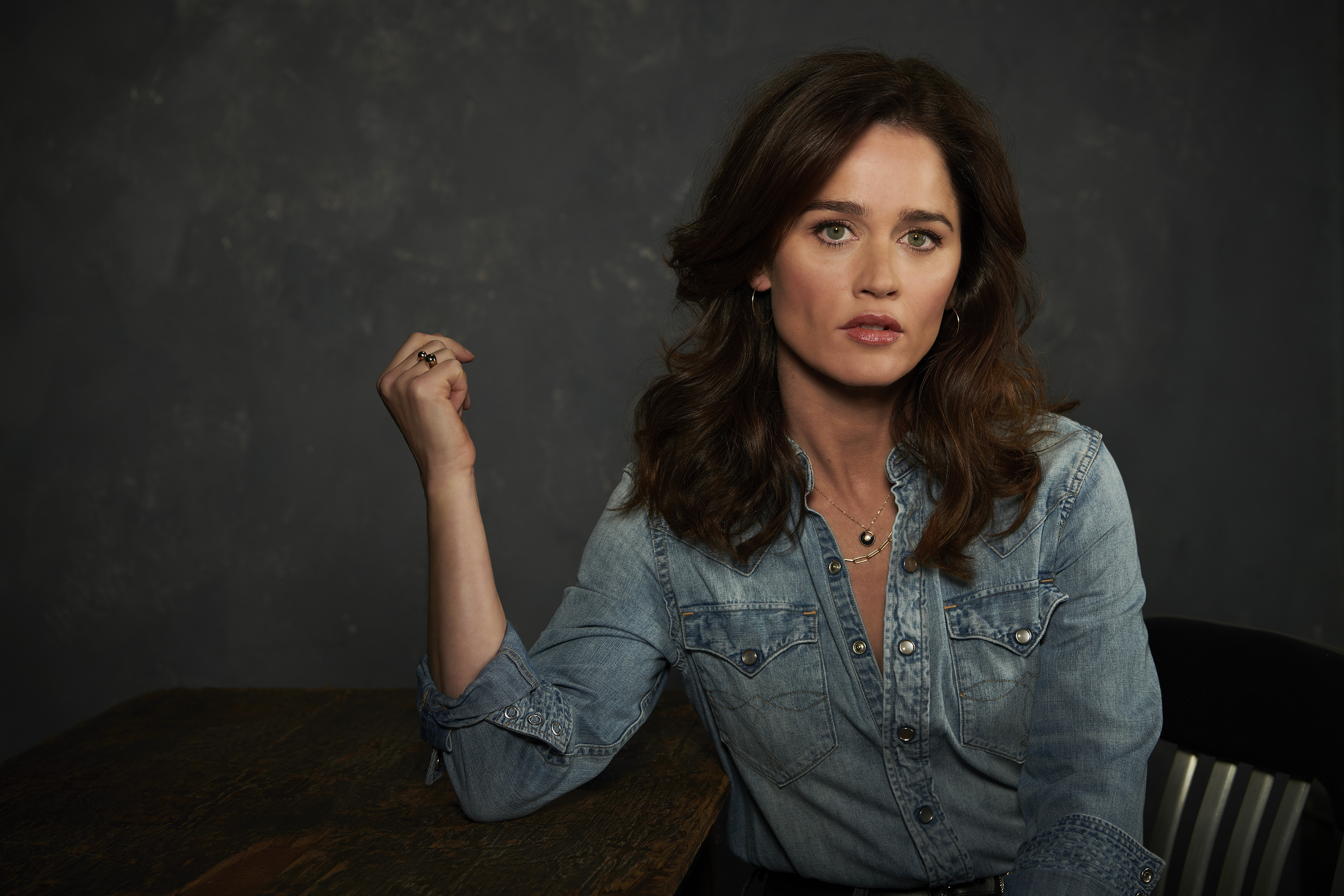 ROBIN TUNNEY – Prensaescenario